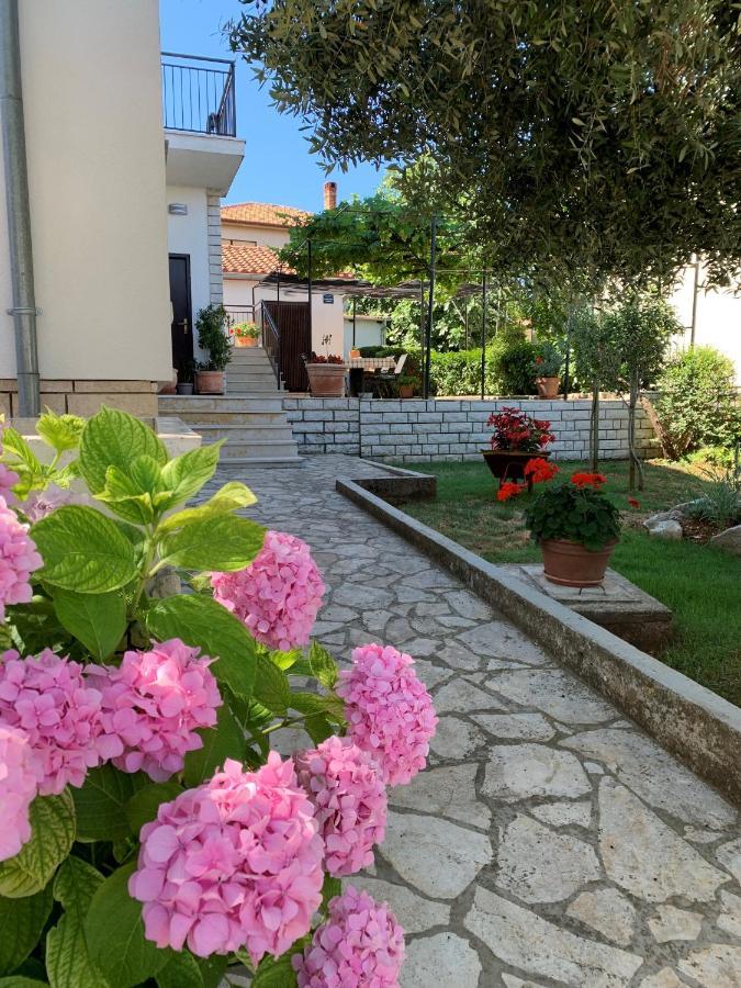 Holiday Home Dorina プーラ エクステリア 写真